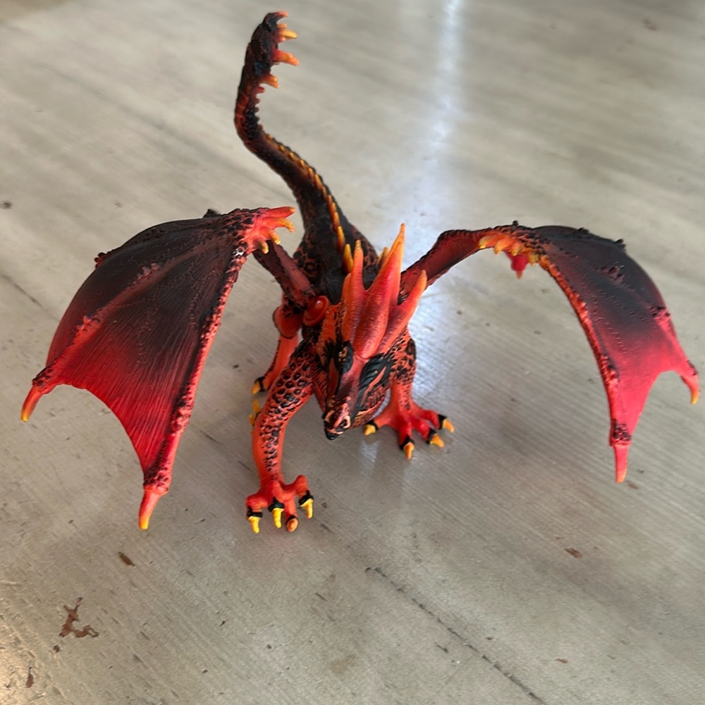Dragon toy